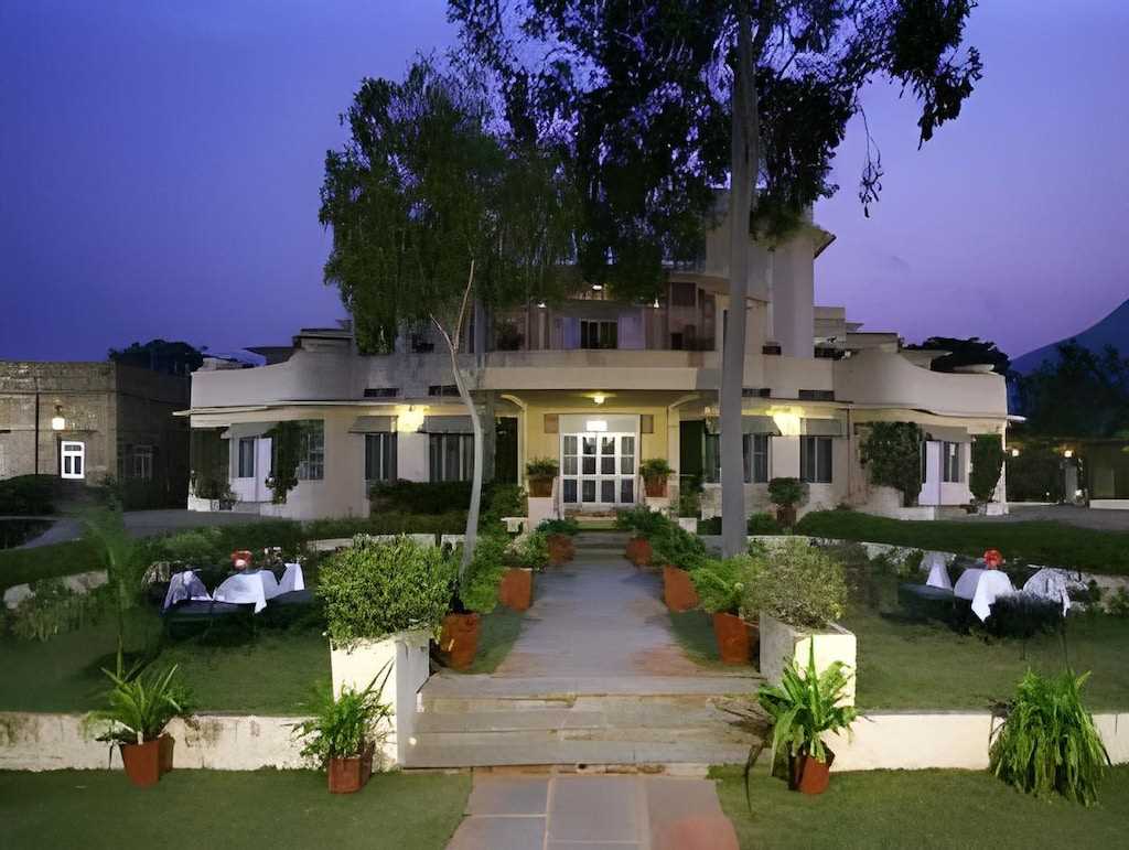 Hotel Shikarbadi